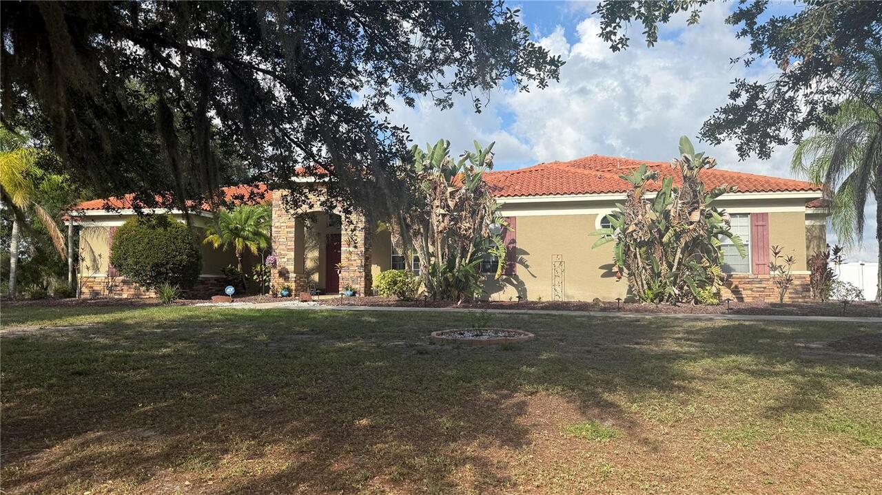 Wimauma Real Estate