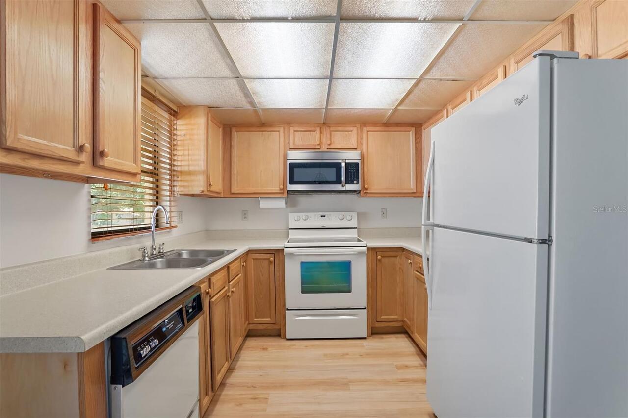 Listing Photo 11