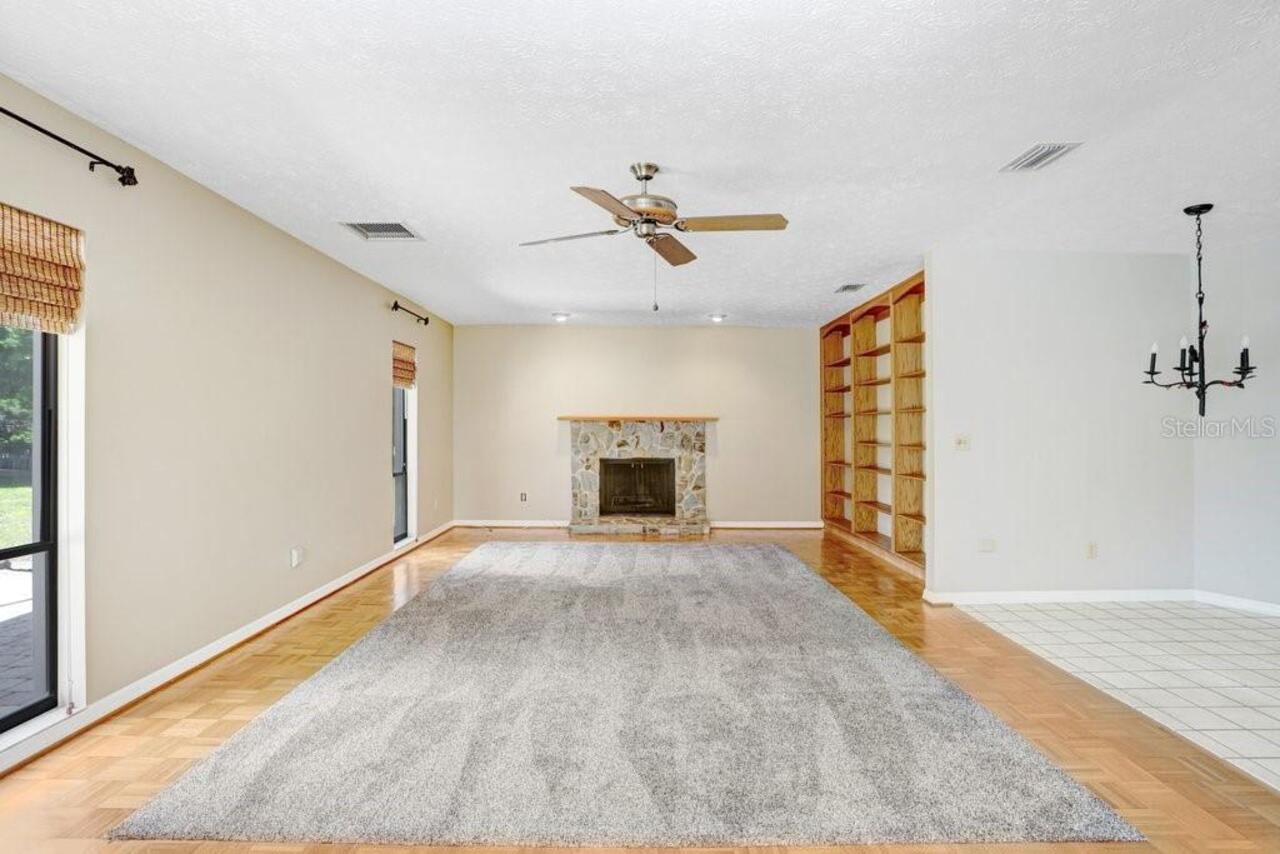Listing Photo 8