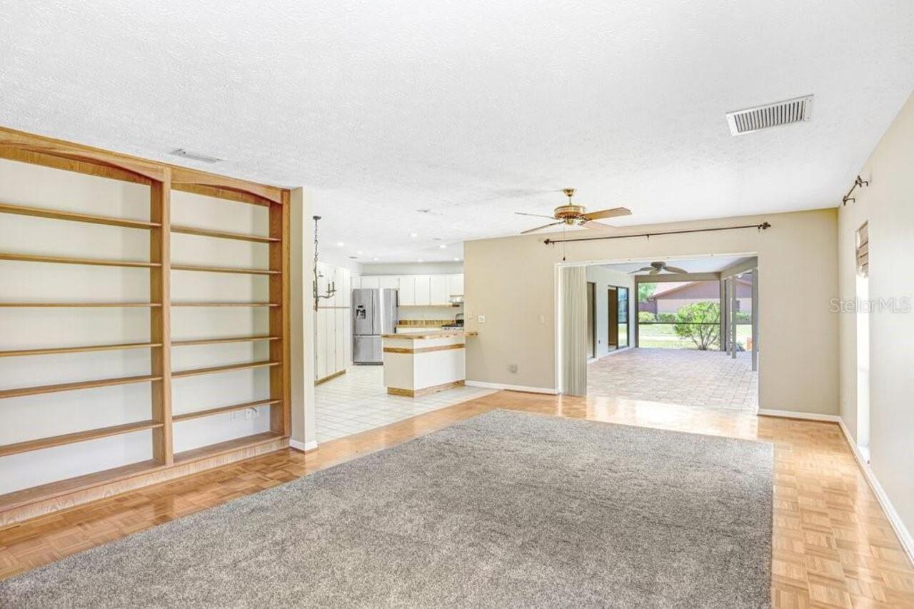 Listing Photo 10