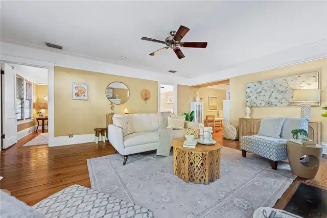 Listing Photo 12