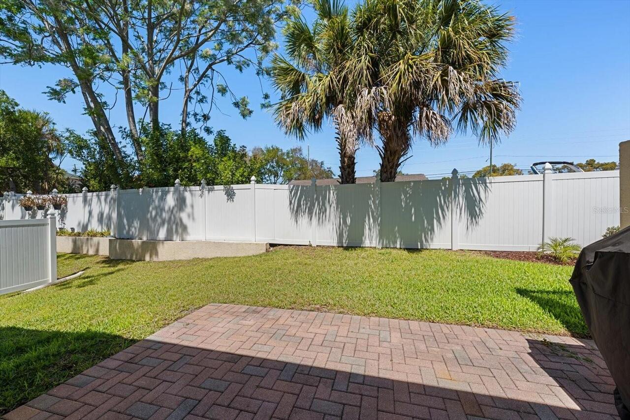 Listing Photo 12