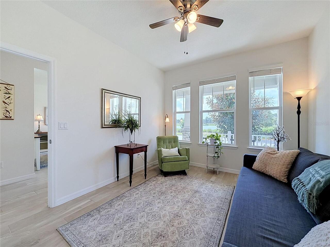 Listing Photo 12
