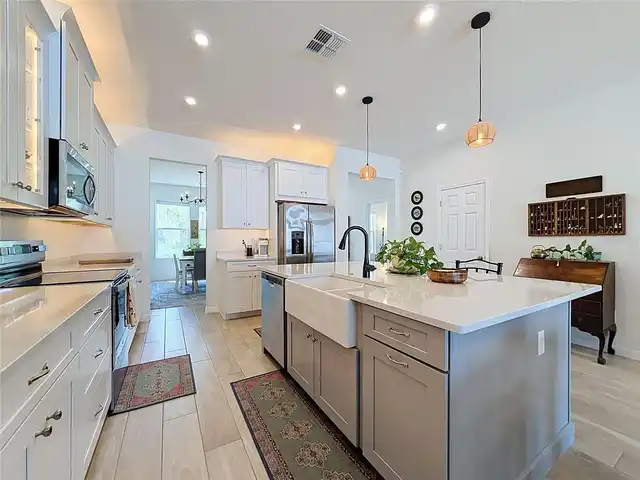 Listing Photo 15