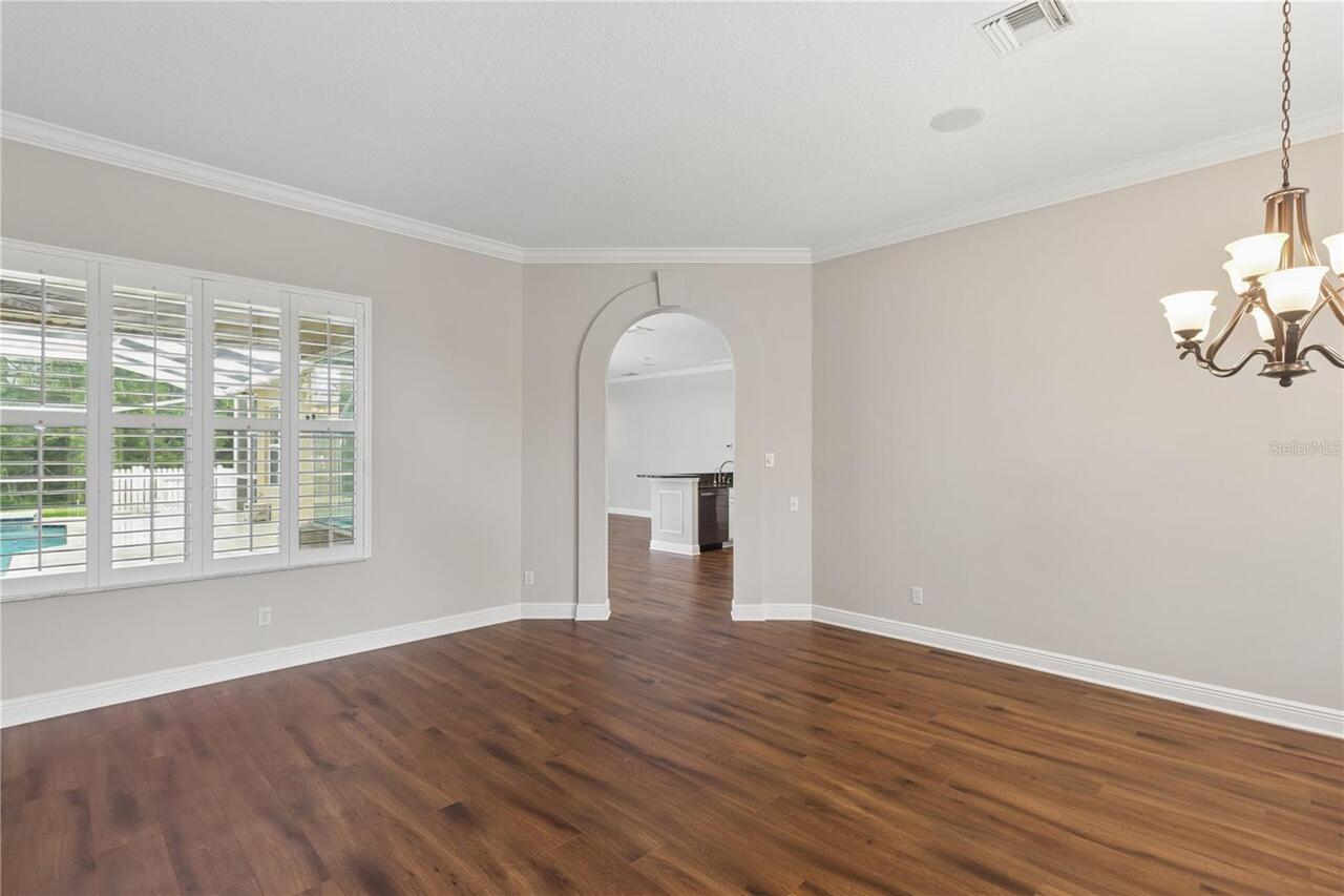 Listing Photo 9