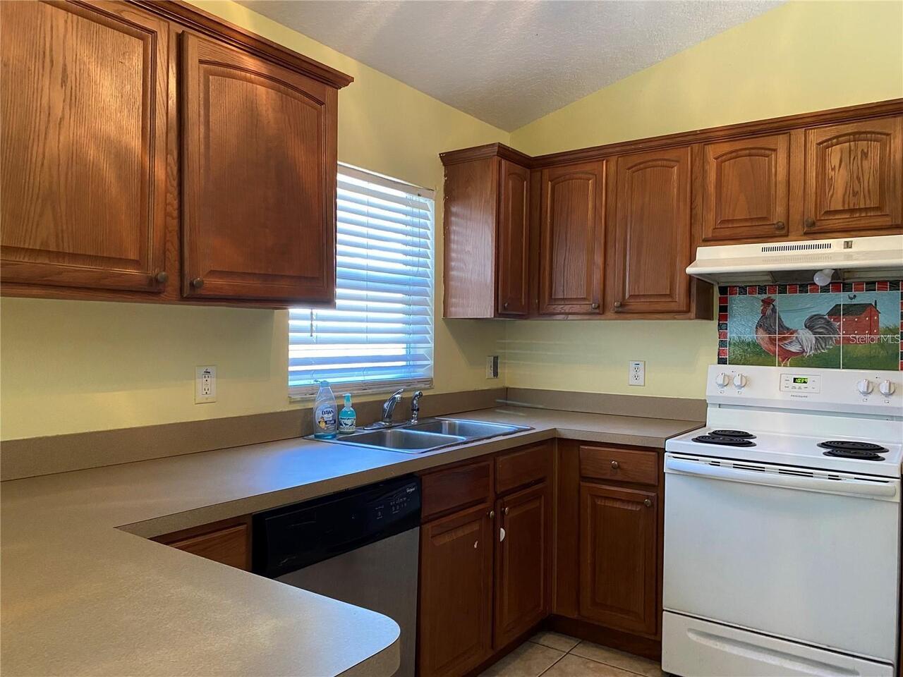 Listing Photo 8