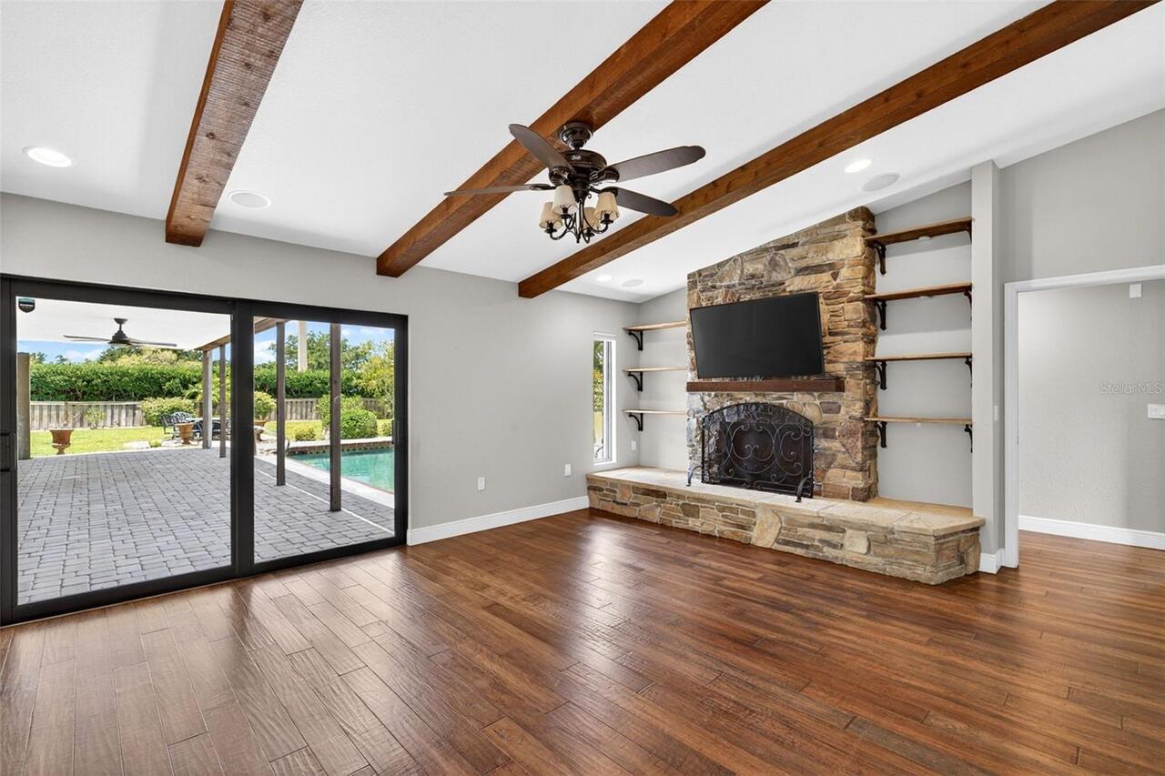 Listing Photo 11