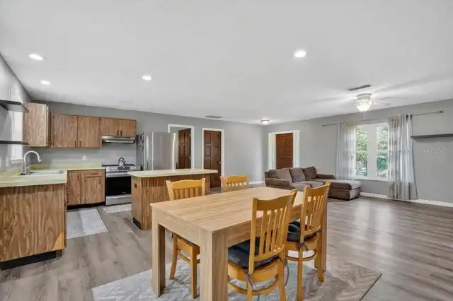 Listing Photo 12