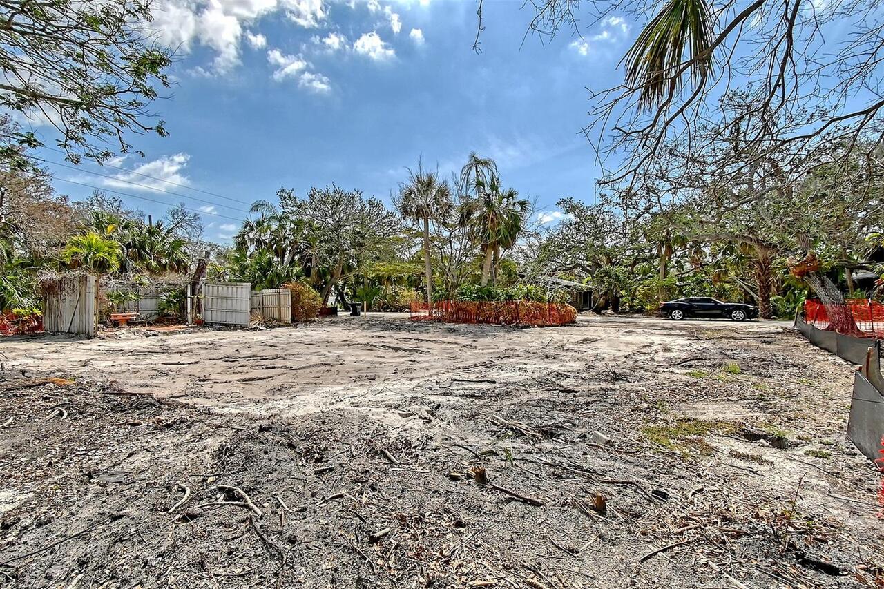 Listing Photo 10