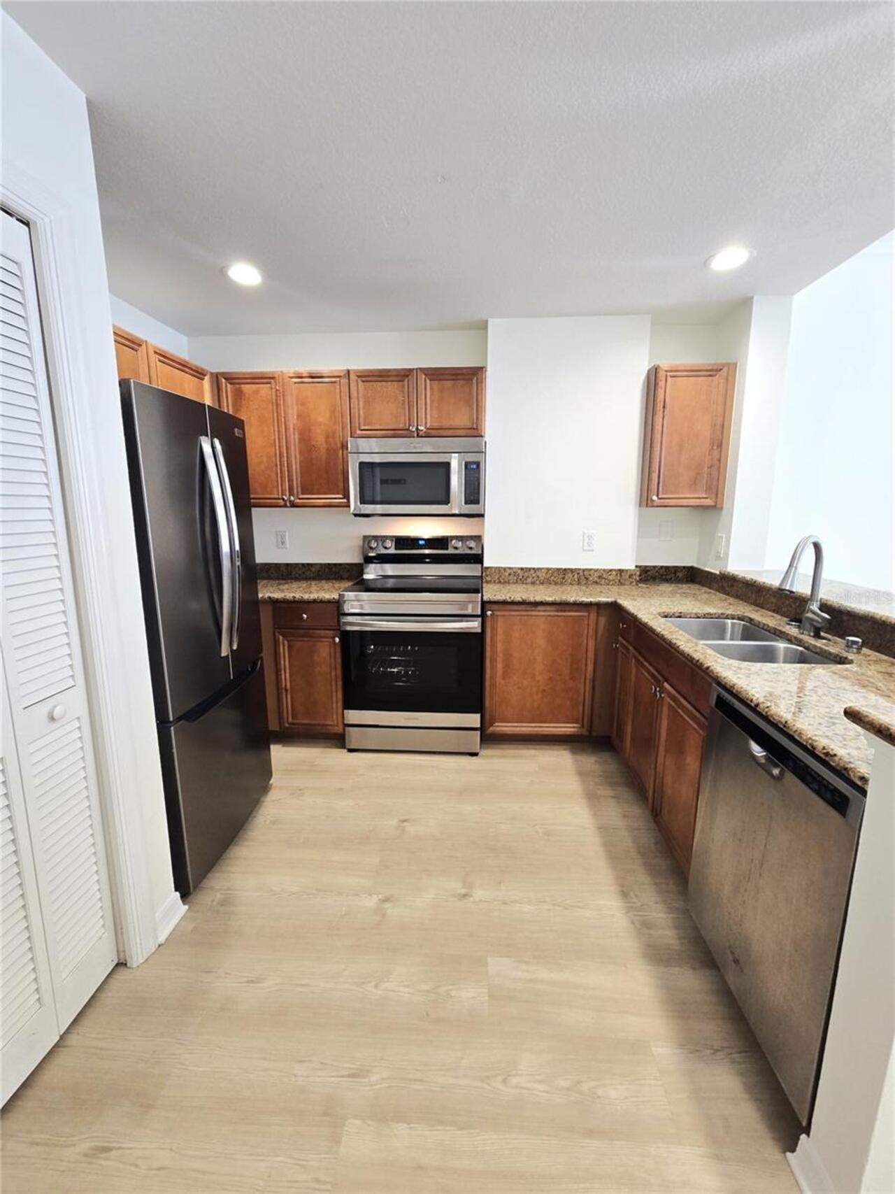 Listing Photo 7