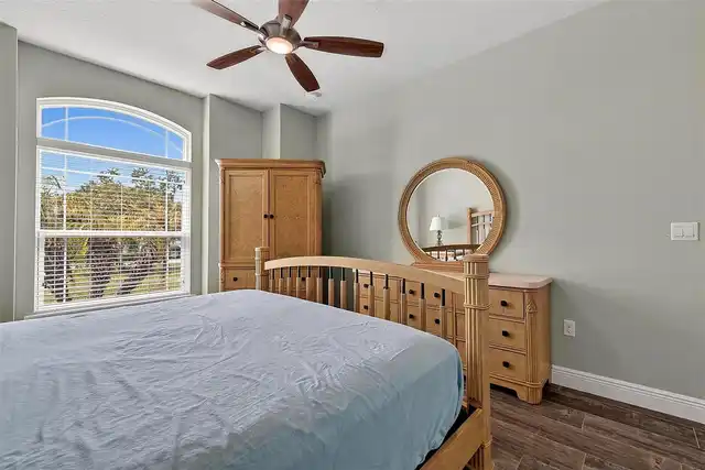 Listing Photo 22