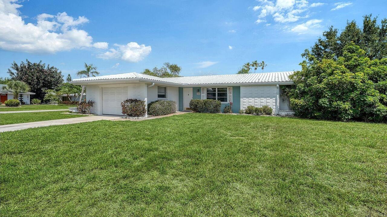 Listing Photo 10