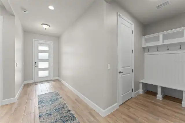 Listing Photo 6