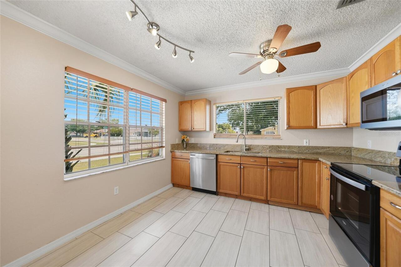 Listing Photo 9
