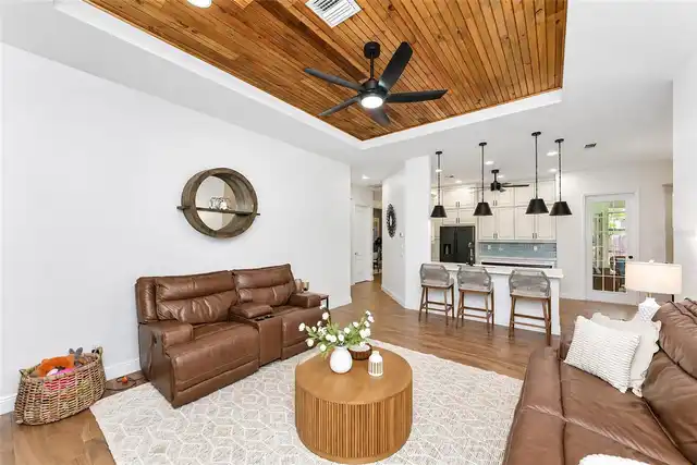 Listing Photo 19