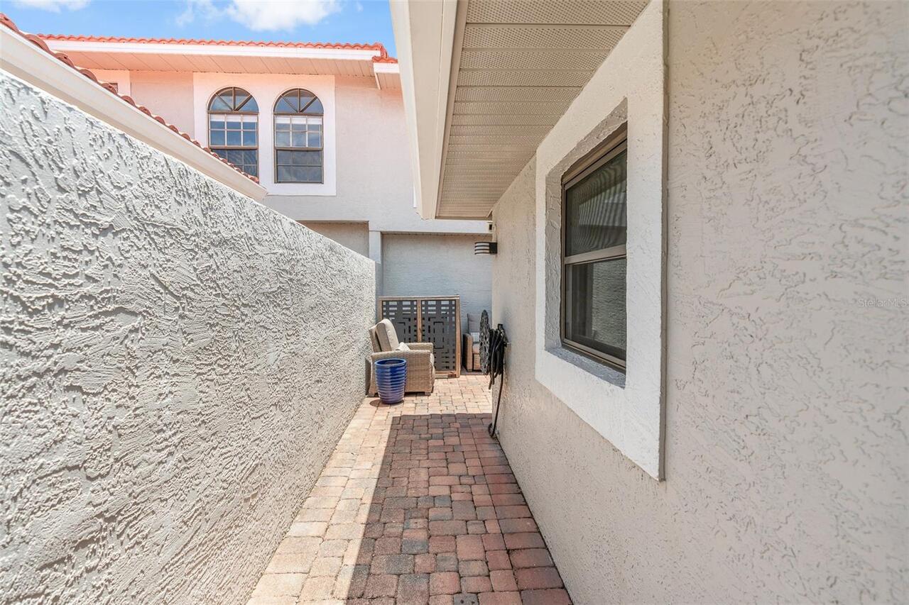 Listing Photo 14