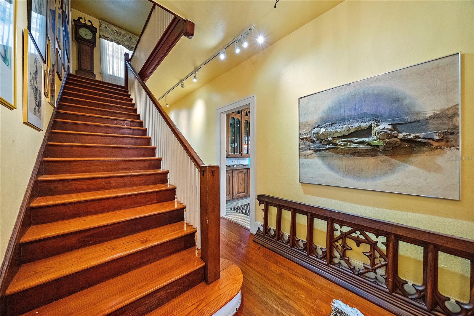 Listing Photo 11