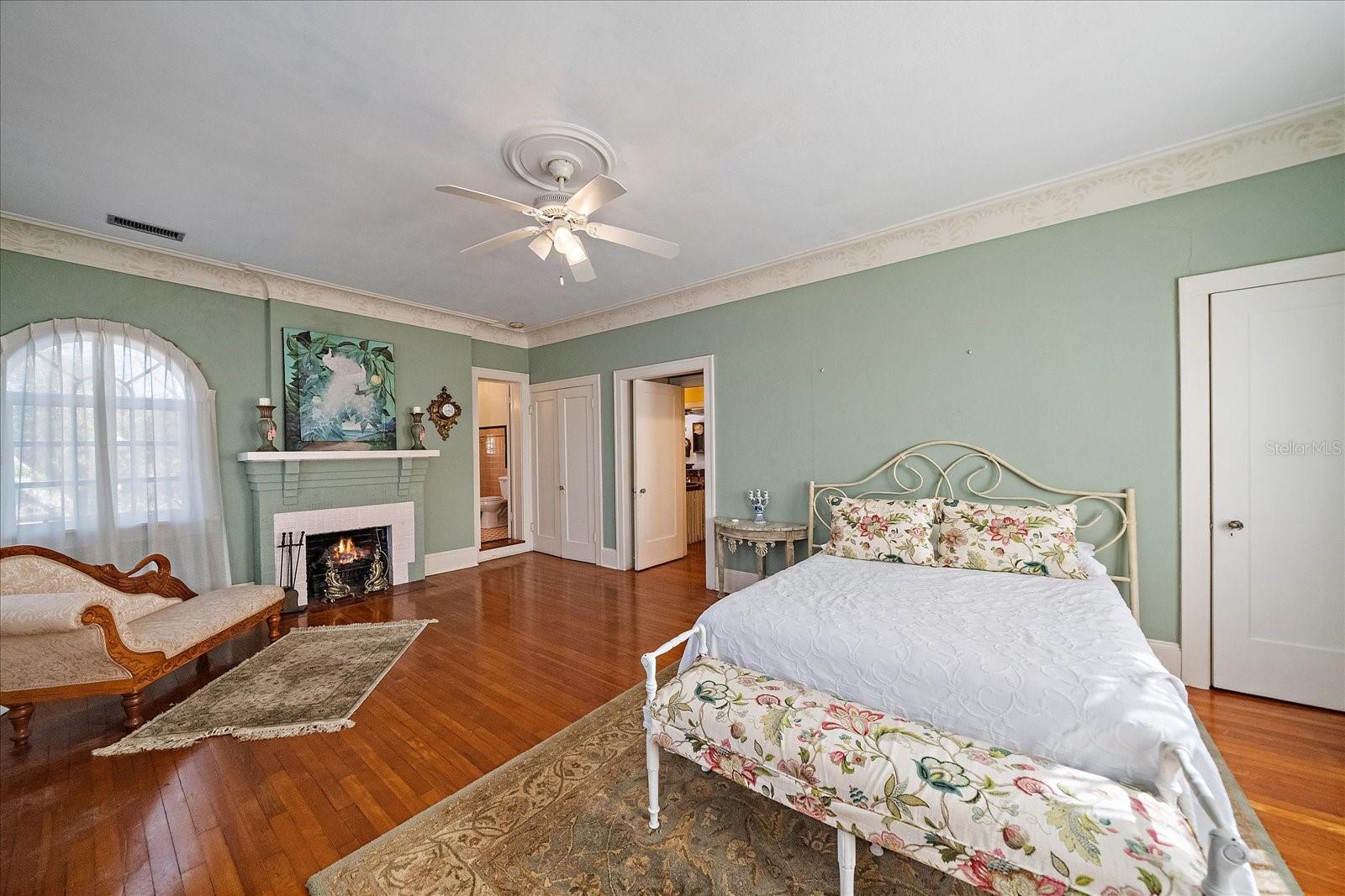 Listing Photo 12