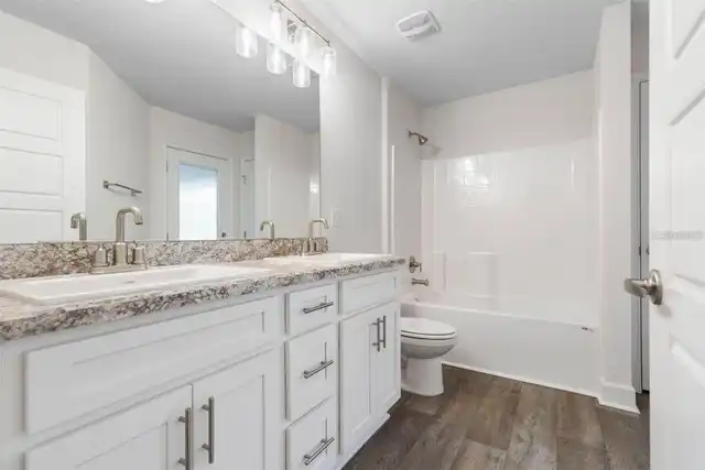 Listing Photo 15