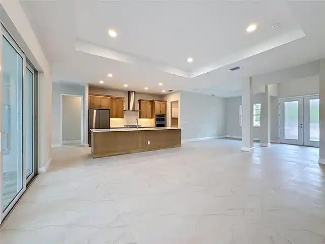 Listing Photo 9
