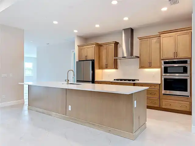 Listing Photo 14