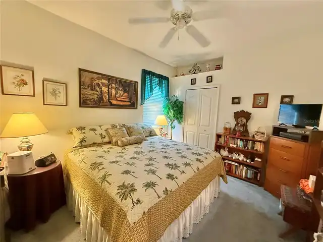 Listing Photo 12