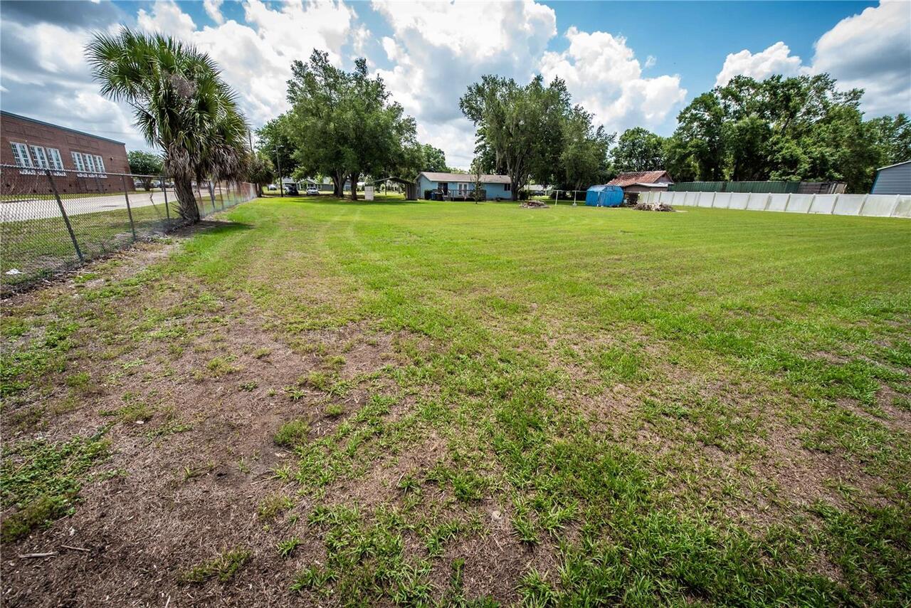 Listing Photo 14