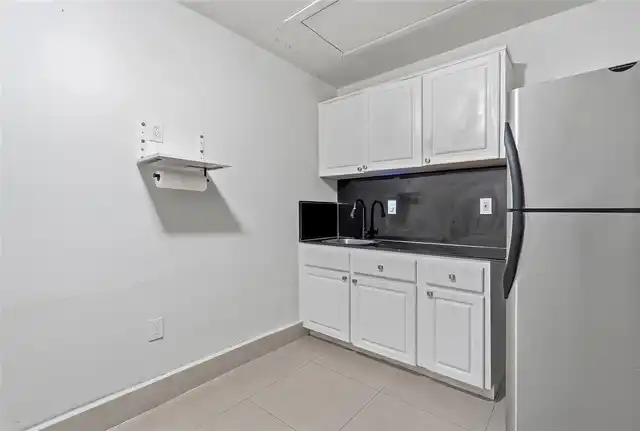 Listing Photo 25