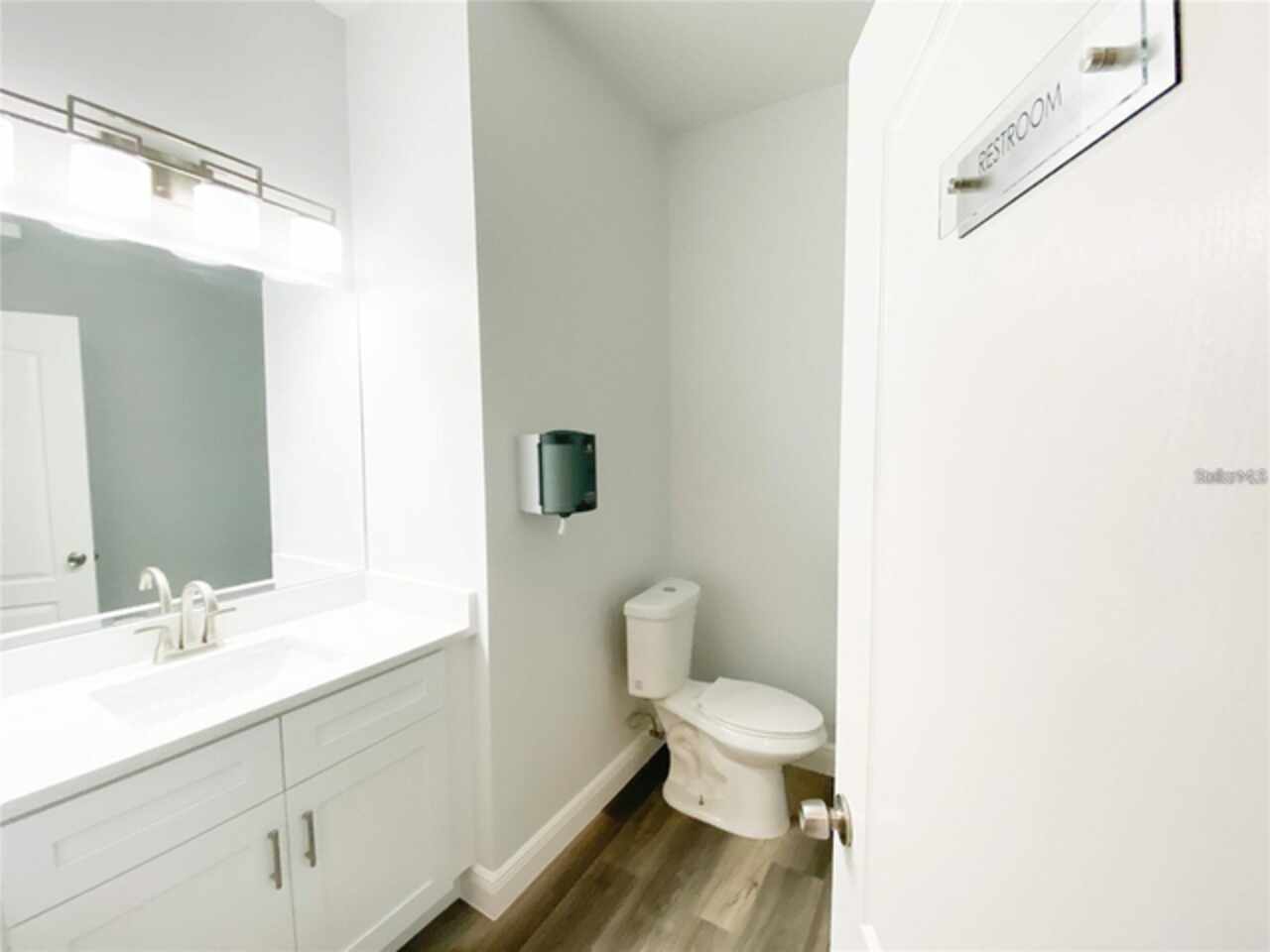 Listing Photo 6