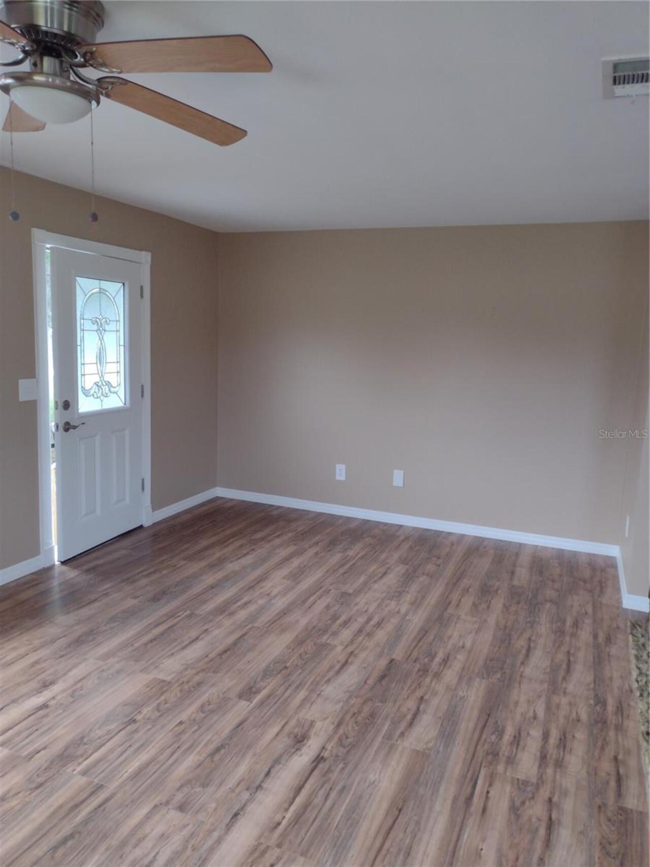 Listing Photo 7