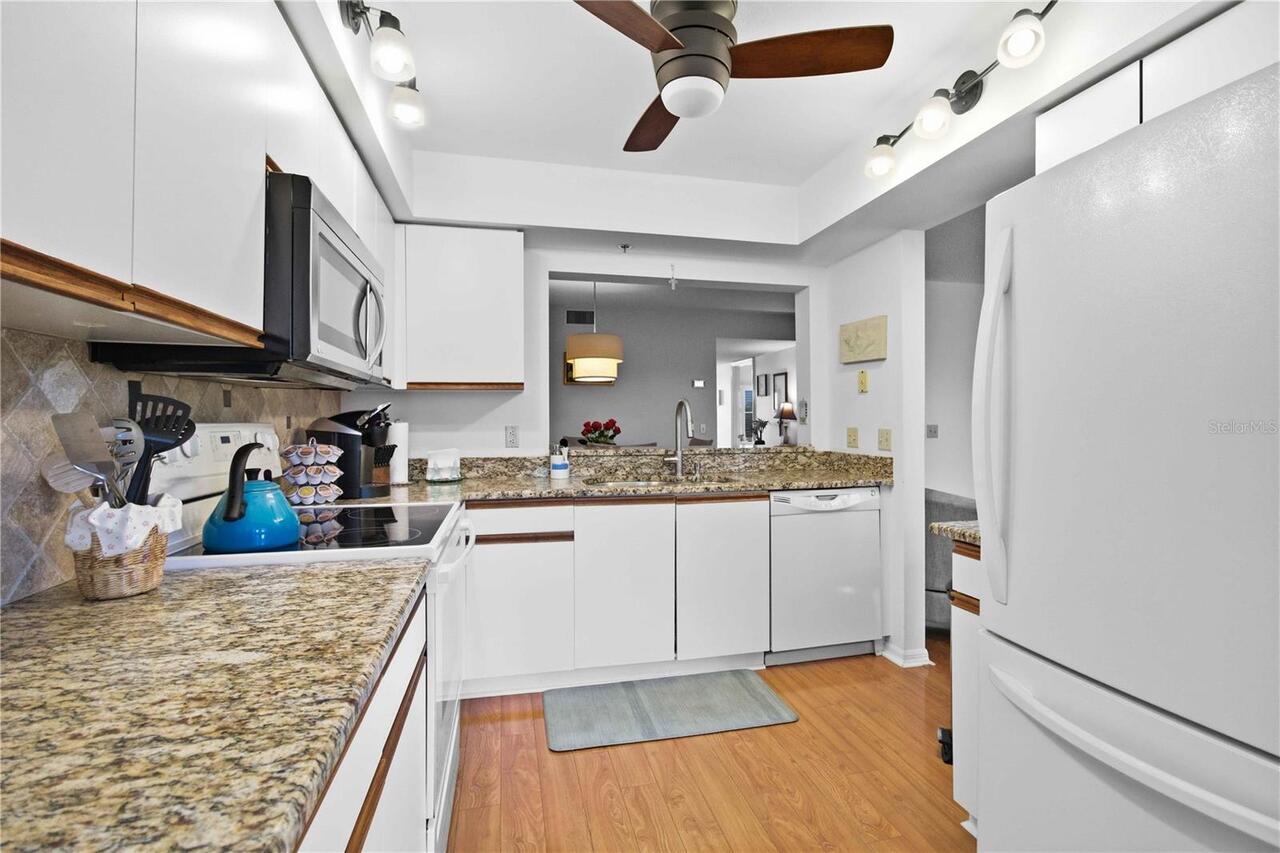 Listing Photo 14