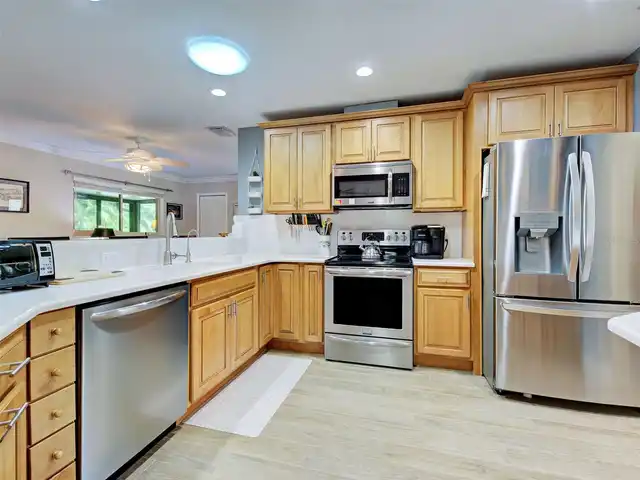 Listing Photo 7