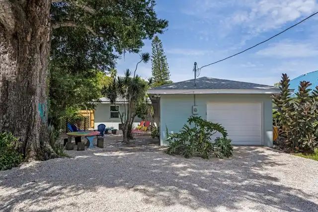 Listing Photo 25