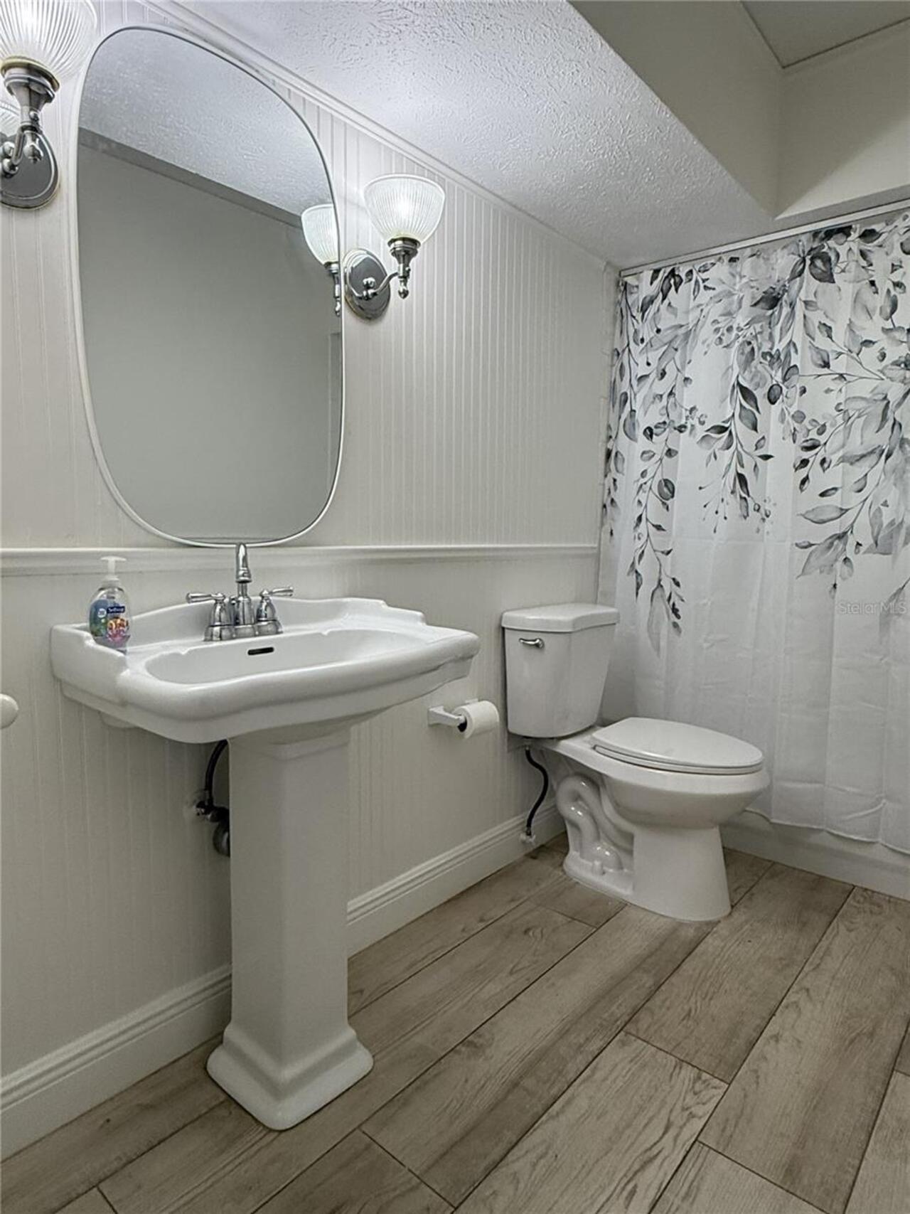 Listing Photo 16