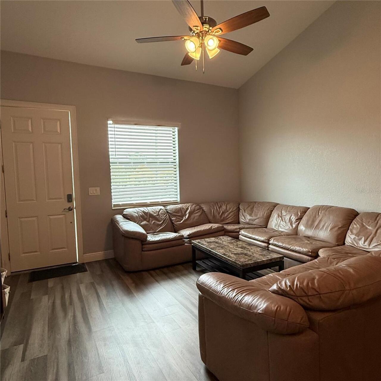 Listing Photo 8