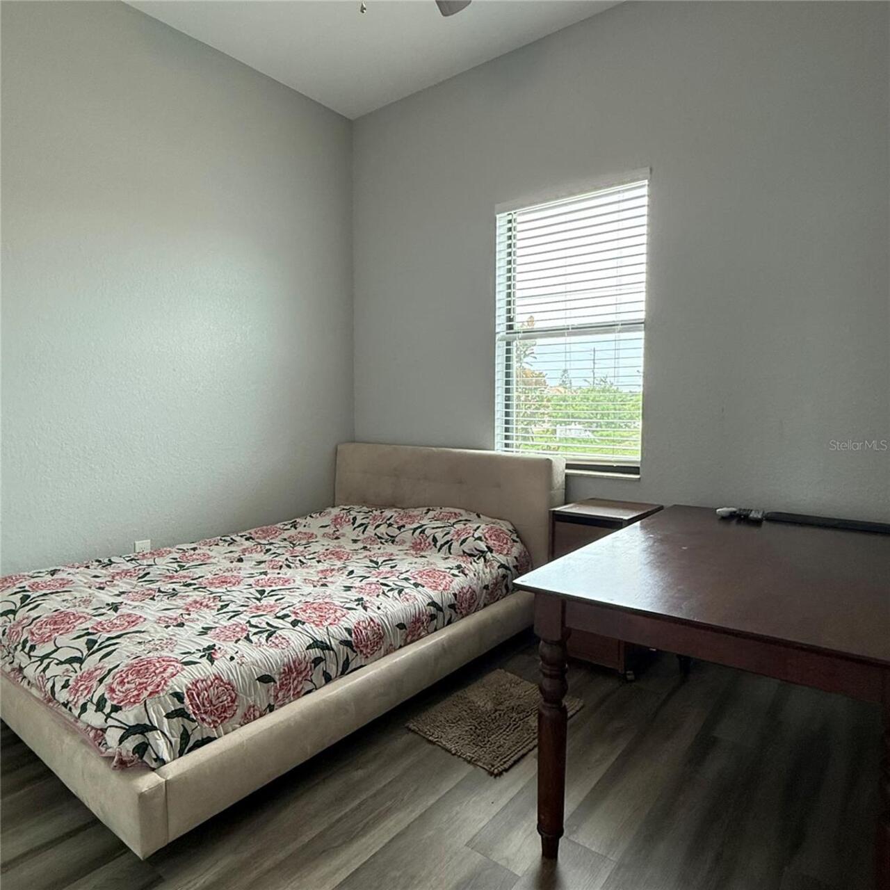 Listing Photo 12