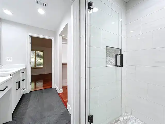 Listing Photo 33