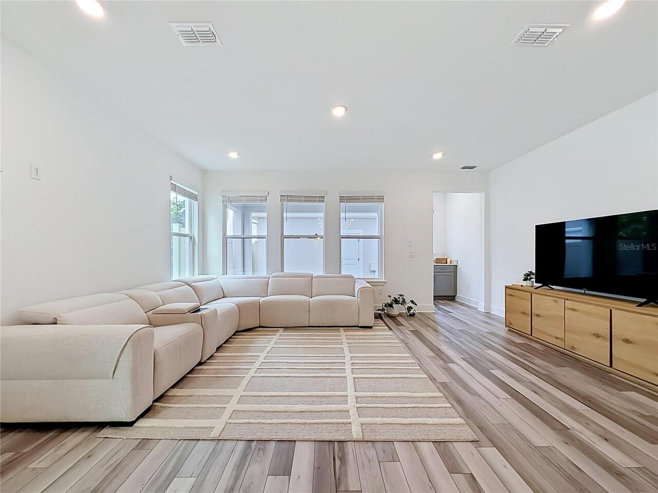 Listing Photo 26