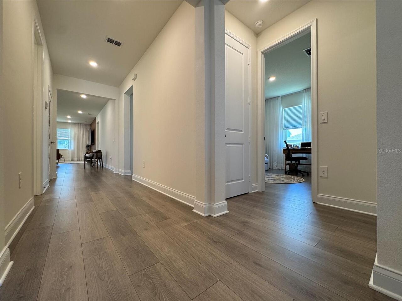 Listing Photo 10