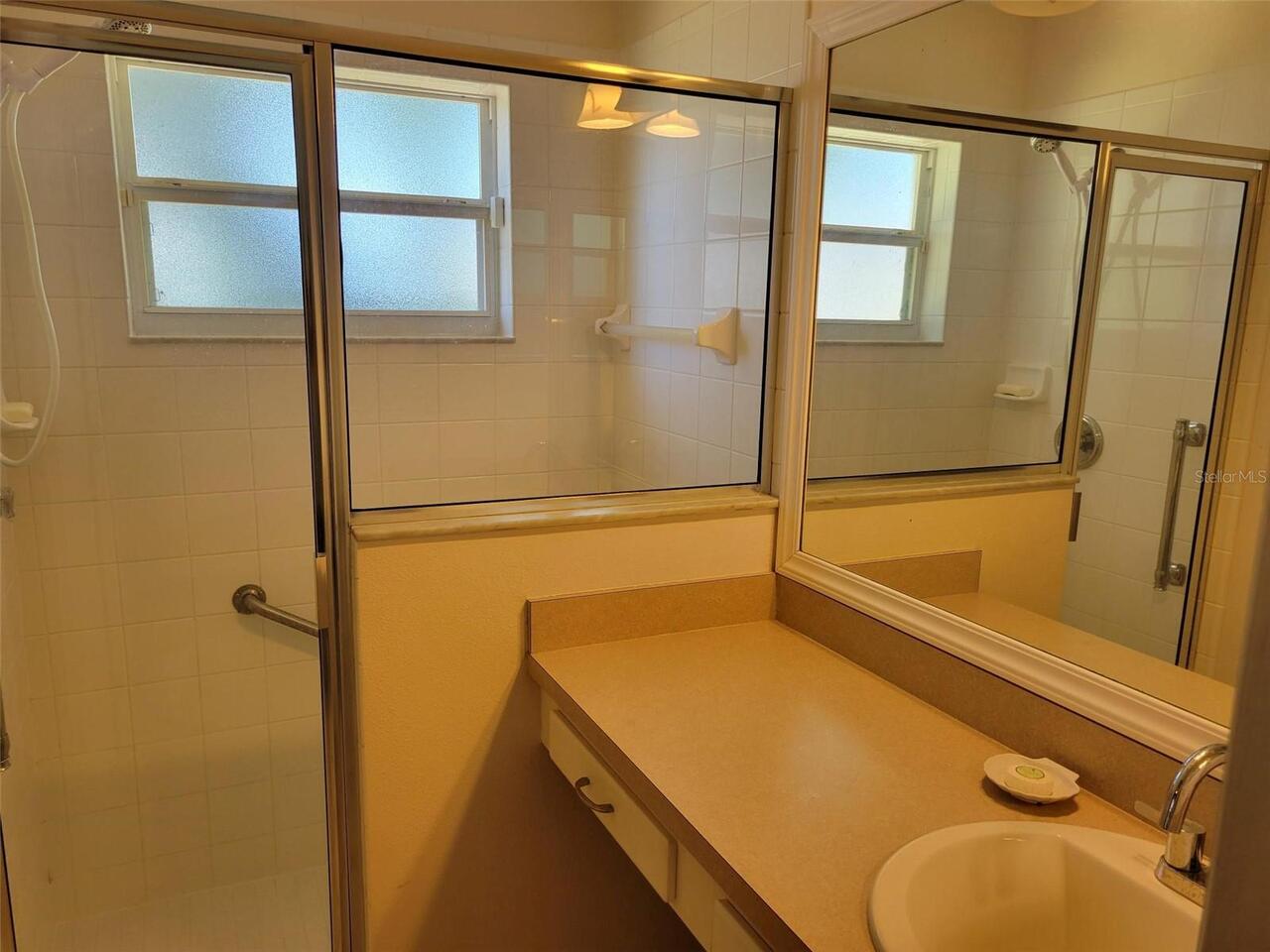 Listing Photo 11