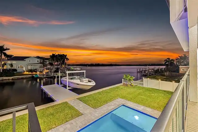 5BR, Home, 5BA, $4,600,000
Read More