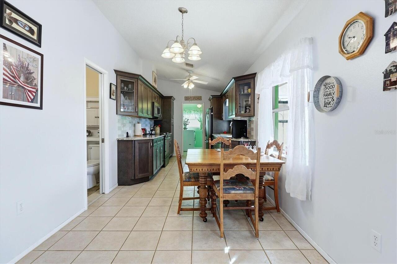 Listing Photo 11