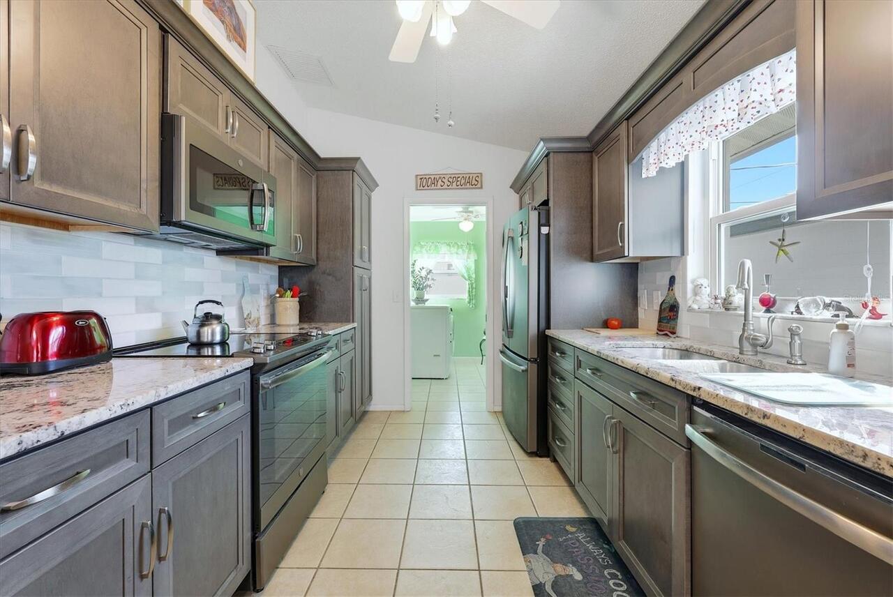 Listing Photo 14