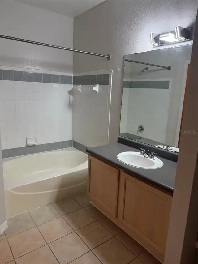Listing Photo 9