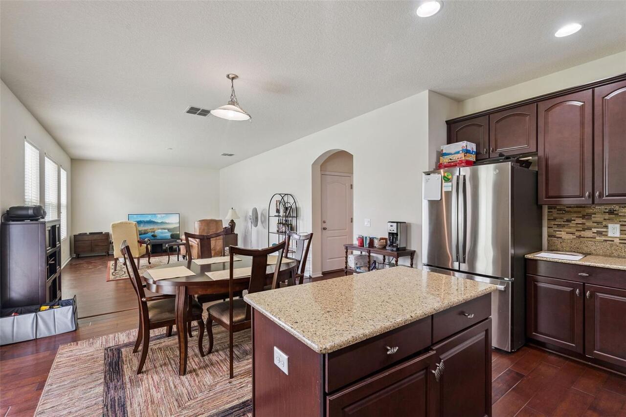 Listing Photo 11