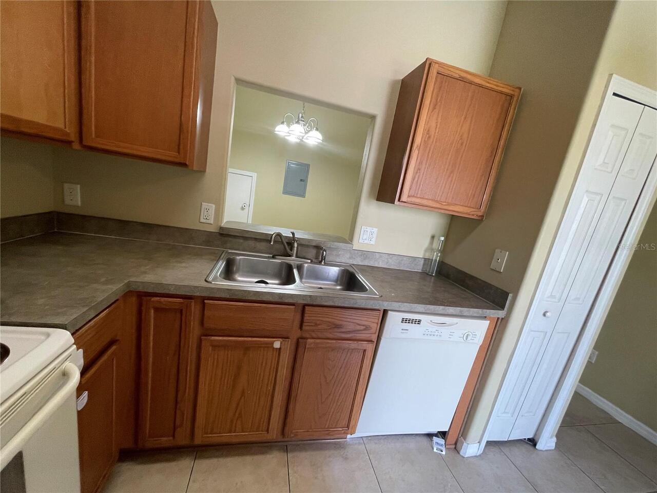 Listing Photo 9
