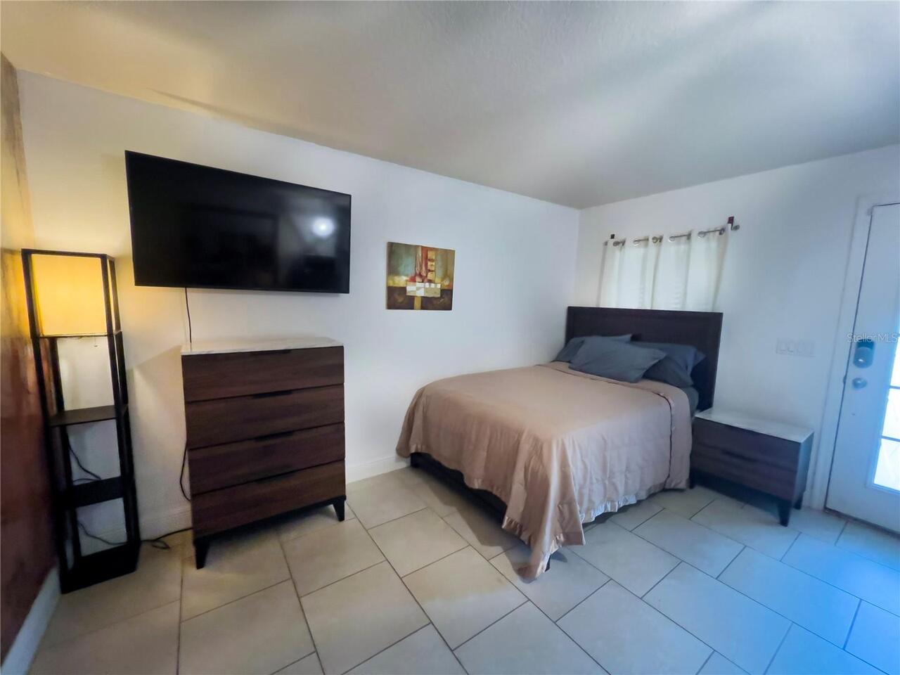 Listing Photo 7