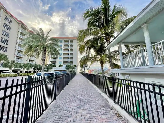 Listing Photo 32