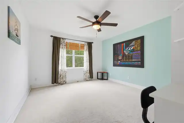 Listing Photo 9