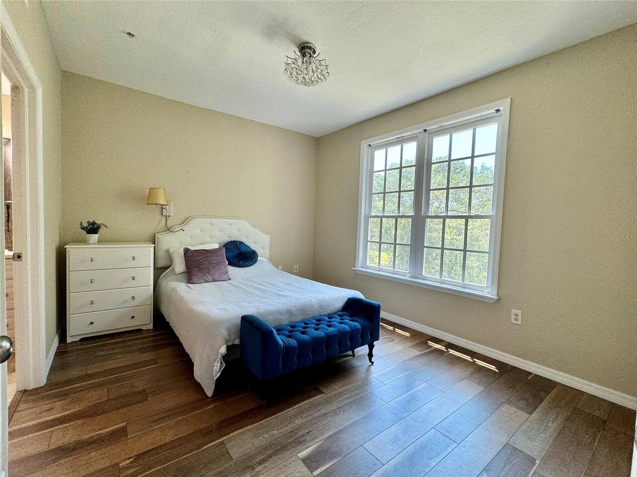 Listing Photo 7